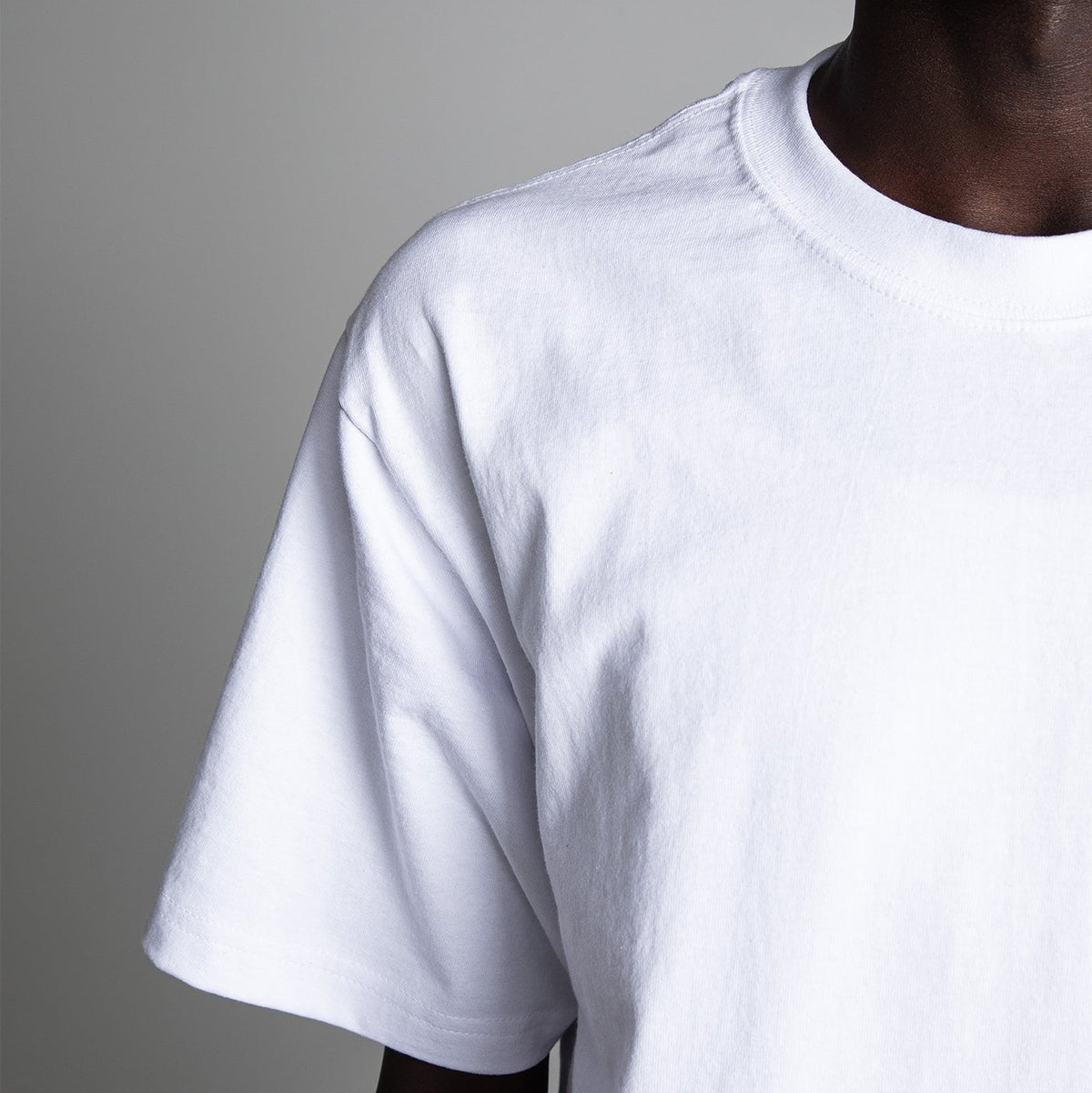 SHAKAWEAR Men's 7.5oz Max Heavyweight Cropped Tee WHITE