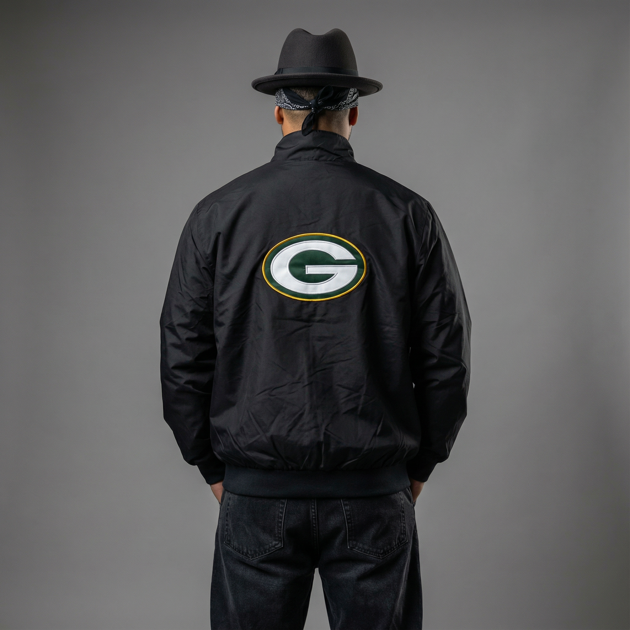 Green Bay Packers Zip Windbreaker with two Pockets