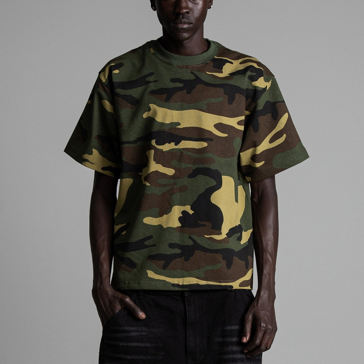 Shaka Wear 7.5oz Max Heavyweight Cropped Tee