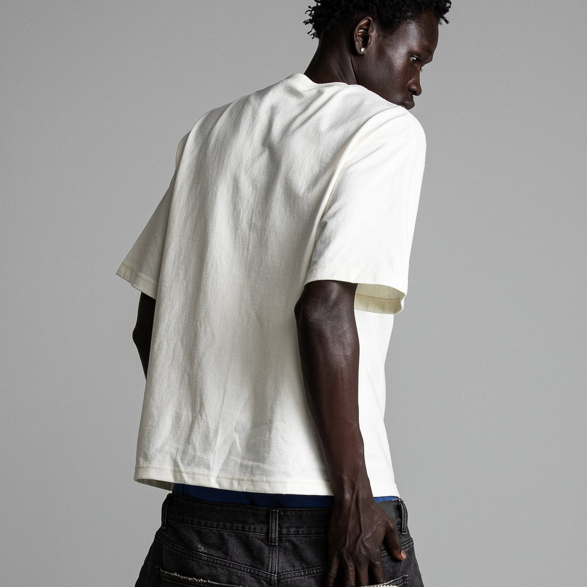 Shaka Wear 7.5oz Max Heavyweight Cropped Tee