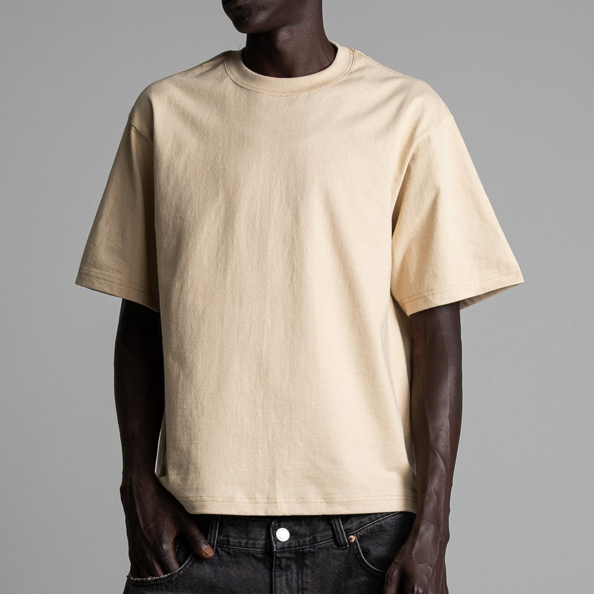 SHAKAWEAR Men's 7.5oz Max Heavyweight Cropped Tee DESERT BEIGE