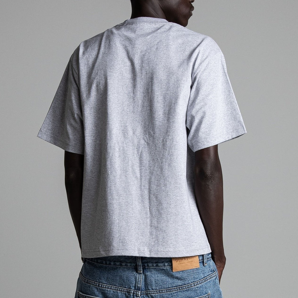 SHAKAWEAR Men's 7.5oz Max Heavyweight Cropped Tee HEATHER GREY BACK